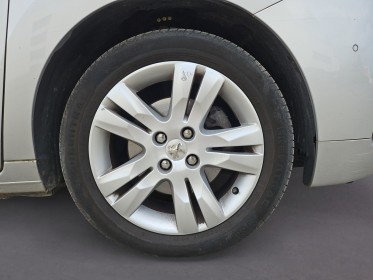Peugeot 5008 2.0hdi 163ch bva6 allure 7pl / toit panoramique / affichage tête haute occasion simplicicar orgeval ...