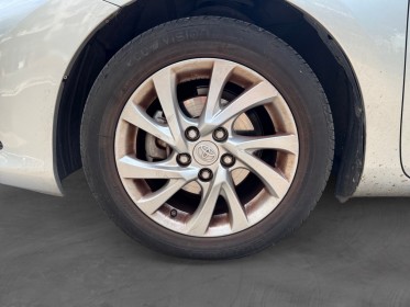 Toyota auris touring sports business hybride 136h dynamic business occasion paris 17ème (75)(porte maillot) simplicicar...