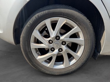 Toyota auris touring sports business hybride 136h dynamic business occasion paris 17ème (75)(porte maillot) simplicicar...