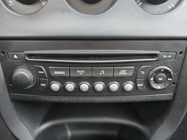 Citroen c3 hdi 90ch confort distribution  révision  disques  plaquettes de frein moins de 3000km occasion avignon (84)...