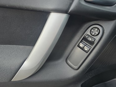 Citroen c3 hdi 90ch confort distribution  révision  disques  plaquettes de frein moins de 3000km occasion avignon (84)...
