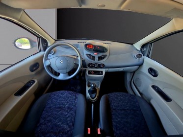 Renault twingo ii 1.2 75ch idÉal jeune permis vendu avec gros entretien distribution, vidange, bougies, embrayage.. occasion...