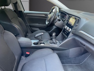 Renault megane iv berline blue dci 115 / carplay / radar av-ar / garantie occasion simplicicar salon de provence simplicicar...