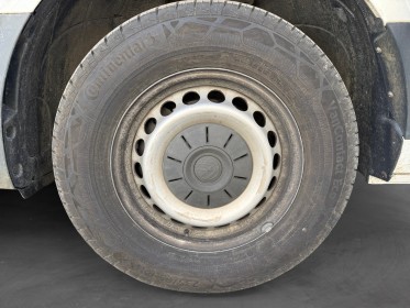 Volkswagen crafter van 35 l3h3 2.0 tdi 140 ch business line - premiere main - tva recuperable occasion simplicicar lagny ...
