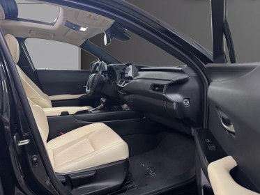 Lexus ux 250h 2wd luxe toit ouvrant cuir 1ere main occasion simplicicar pertuis  simplicicar simplicibike france