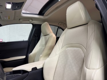 Lexus ux 250h 2wd luxe toit ouvrant cuir 1ere main occasion simplicicar pertuis  simplicicar simplicibike france