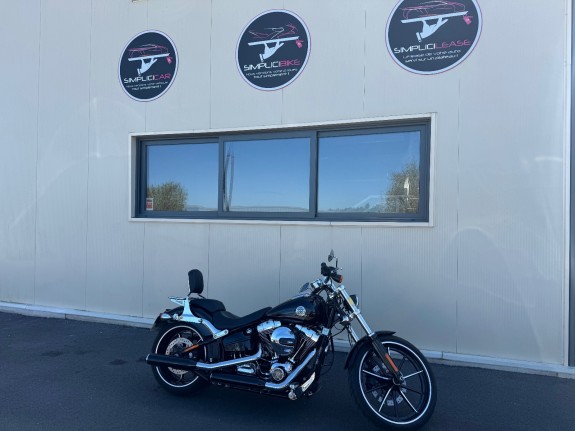 Harley davidson  softail breakout  1700 cm3 occasion simplicicar coeur d'yvelines - auto expo 78 simplicicar simplicibike...