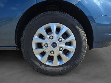 Ford transit custom fourgon 300 l2h2 2.0 ecoblue 130 ambiante attelage garantie 12 mois occasion simplicicar vichy...