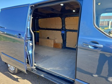Ford transit custom fourgon 300 l2h2 2.0 ecoblue 130 ambiante attelage garantie 12 mois occasion simplicicar vichy...