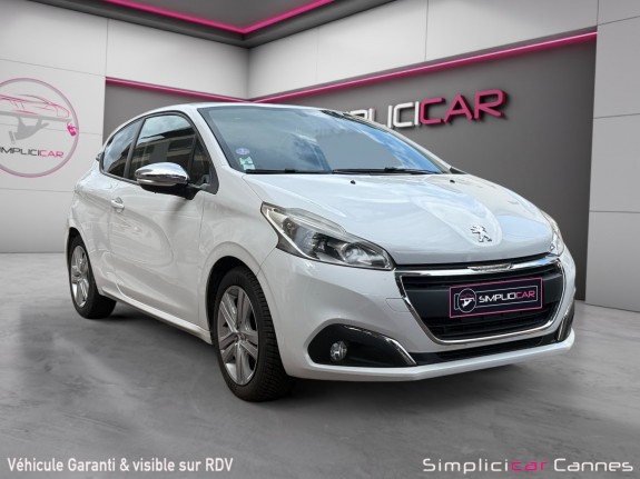 Peugeot 208 82ch bvm5 style occasion cannes (06) simplicicar simplicibike france