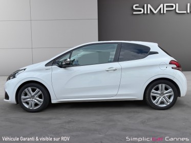 Peugeot 208 82ch bvm5 style occasion cannes (06) simplicicar simplicibike france
