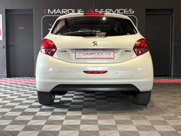 Peugeot 208 1.6 bluehdi 100ch ss bvm5 féline garantie 12 mois occasion  simplicicar aix les bains simplicicar simplicibike...