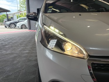 Peugeot 208 1.6 bluehdi 100ch ss bvm5 féline garantie 12 mois occasion  simplicicar aix les bains simplicicar simplicibike...