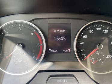Volkswagen crafter van 30 l3h3 2.0 tdi / camÉra / carplay occasion simplicicar salon de provence simplicicar simplicibike...