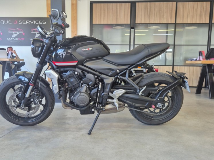 Triumph trtident 660 a2 garantie 12 mois occasion simplicicar royan simplicicar simplicibike france Triumph trtident 660 a2 garantie 12 mois occasion simplicicar royan simplicicar simplicibike france