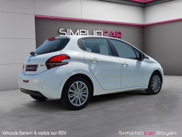 Peugeot 208 1.2 puretech 82ch bvm5 active occasion simplicicar royan simplicicar simplicibike france