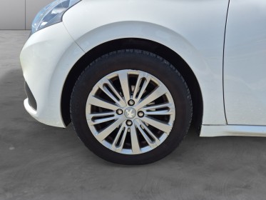 Peugeot 208 1.2 puretech 82ch bvm5 active occasion simplicicar royan simplicicar simplicibike france