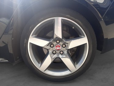 Jaguar xe xe 2.0 d - 180 ch bva r-sport toit ouvrant sièges chauffants caméra de recul bluetooh garantie 12 mois occasion...