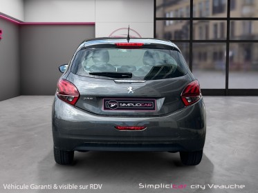 Peugeot 208 1.5 bluehdi 100 active carplay / clim auto occasion simplicicar veauche simplicicar simplicibike france