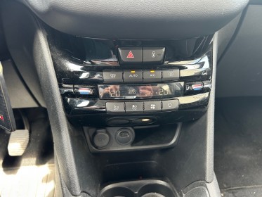 Peugeot 208 1.5 bluehdi 100 active carplay / clim auto occasion simplicicar veauche simplicicar simplicibike france