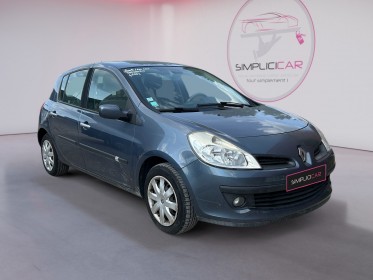 Renault clio iii 100 ch confort dynamique clim auto occasion simplicicar orgeval  simplicicar simplicibike france