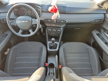 Dacia sandero eco-g 100 expression garantie 12 mois premiere main occasion simplicicar royan simplicicar simplicibike france
