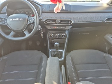 Dacia sandero eco-g 100 expression garantie 12 mois premiere main occasion simplicicar royan simplicicar simplicibike france