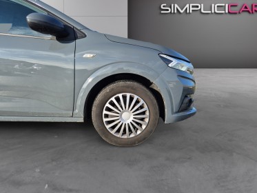 Dacia sandero eco-g 100 expression garantie 12 mois premiere main occasion simplicicar royan simplicicar simplicibike france