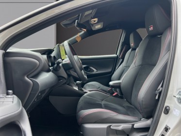 Toyota yaris hybride my22 116h gr sport occasion parc voitures beauvais simplicicar simplicibike france