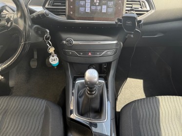 Peugeot 308 1.6 thp 125 ch bvm6 active radar de recul garantie 12 mois occasion simplicicar villejuif  simplicicar...
