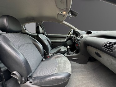 Peugeot 206 2.0e 16v s16 - climatisation automatique - peu kilométré - garantie 12 mois occasion champigny-sur-marne (94)...