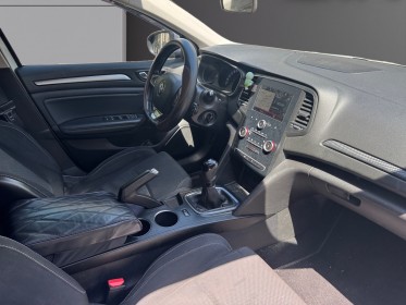 Renault megane iv berline dci 90 energy life/ radar de recul / carplay / rÉgulateur de vitesse occasion paris 17ème...