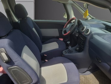 Peugeot 1007 1.4 hdi 70ch blue lion trendy occasion simplicicar frejus  simplicicar simplicibike france