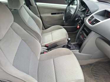 Peugeot 207 1.4e 16v 90ch sport occasion simplicicar velay simplicicar simplicibike france