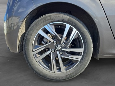 Peugeot 208 100ch ss bvm6 allure attelage courroie changée garantie 12 mois occasion simplicicar vichy simplicicar...