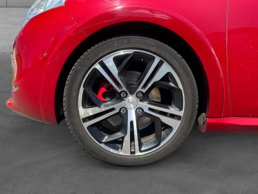Peugeot 208 1.6 thp 200ch bvm6 gti  intérieur semi-cuir noir et rouge  garantie 12 mois occasion simplicicar vernon...