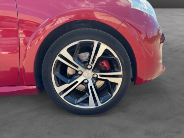 Peugeot 208 1.6 thp 200ch bvm6 gti  intérieur semi-cuir noir et rouge  garantie 12 mois occasion simplicicar vernon...