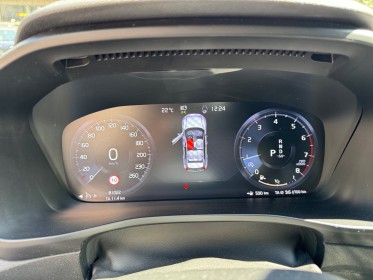 Volvo xc40 t3 163 ch geartronic 8 r-design / carplay / camÉra  de recul /  entretien volvo /  garantie 12 mois occasion...