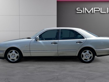 Mercedes benz e280  avangarde - toit ouvrant - sièges en cuire à mémoires électriques chauffant occasion...