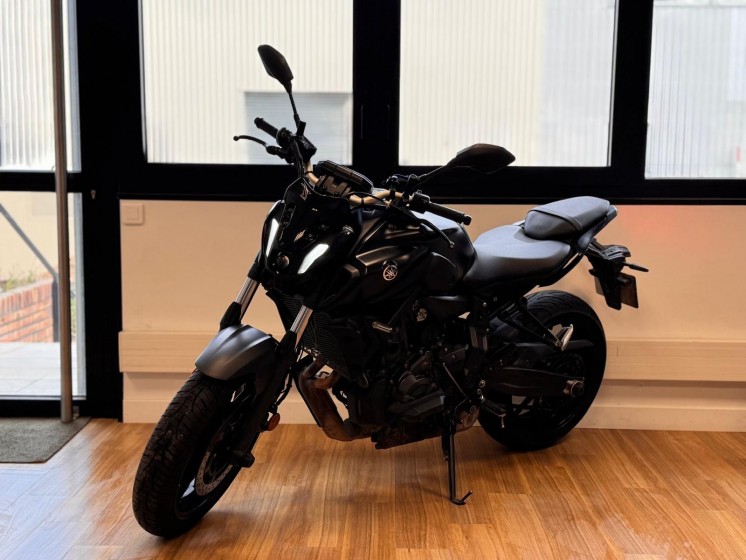 Yamaha mt-07 permis a2 47,5 cv tech black edition occasion simplicicar orgeval simplicicar simplicibike france Yamaha mt-07 permis a2 47,5 cv tech black edition occasion simplicicar orgeval simplicicar simplicibike france