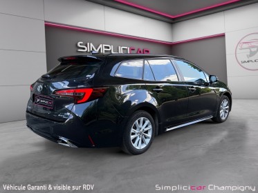 Toyota corolla touring sports hybride pro nouve pro hybride 140ch dynamic business  / carplay / entretien toyota occasion...