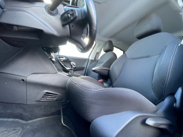 Peugeot 208 110ch ss bvm6 tech edition/ carplay/ 1 ère main / entretien peugeot / caméra de recul occasion simplicicar...