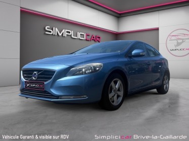 Volvo v40 d2 120 momentum geartronic a occasion simplicicar brive la gaillarde  simplicicar simplicibike france