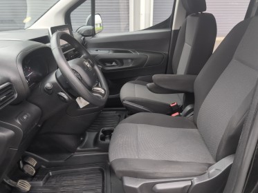 Toyota proace city fourgon rc21 long 1.5l 130 d-4d bvm6 active-sieges arrieres rabattables-attache remorque-garantie 12......