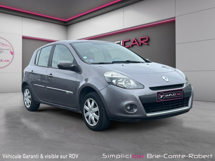 Renault clio iii 1.2 16v 75 eco2 tomtom live occasion simplicicar brie-comte-robert simplicicar simplicibike france Renault clio iii 1.2 16v 75 eco2 tomtom live occasion simplicicar brie-comte-robert simplicicar simplicibike france