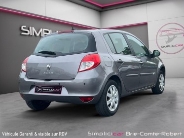 Renault clio iii 1.2 16v 75 eco2 tomtom live occasion simplicicar brie-comte-robert simplicicar simplicibike france