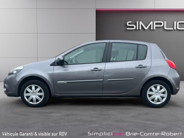 Renault clio iii 1.2 16v 75 eco2 tomtom live occasion simplicicar brie-comte-robert simplicicar simplicibike france