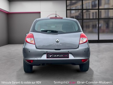 Renault clio iii 1.2 16v 75 eco2 tomtom live occasion simplicicar brie-comte-robert simplicicar simplicibike france