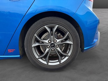 Ford focus 1.0 ecoboost 125 ss st line-carnet d'entretien - garantie 12 mois occasion simplicicar brest simplicicar...