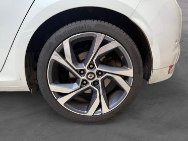 Renault megane iv berline tce 205 energy edc gt toit ouvrant garantie 12mois occasion simplicicar bretigny-sur-orge...